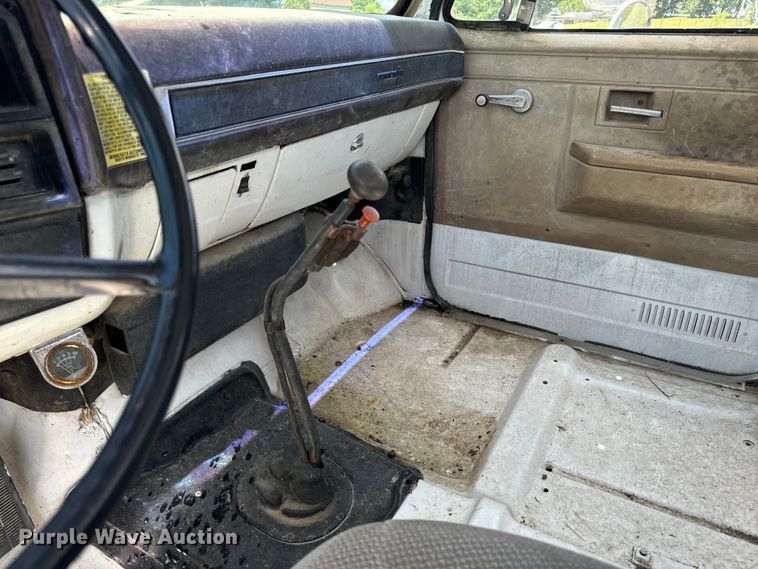 image for item OF9861 1983 Chevrolet  C70 bucket truck