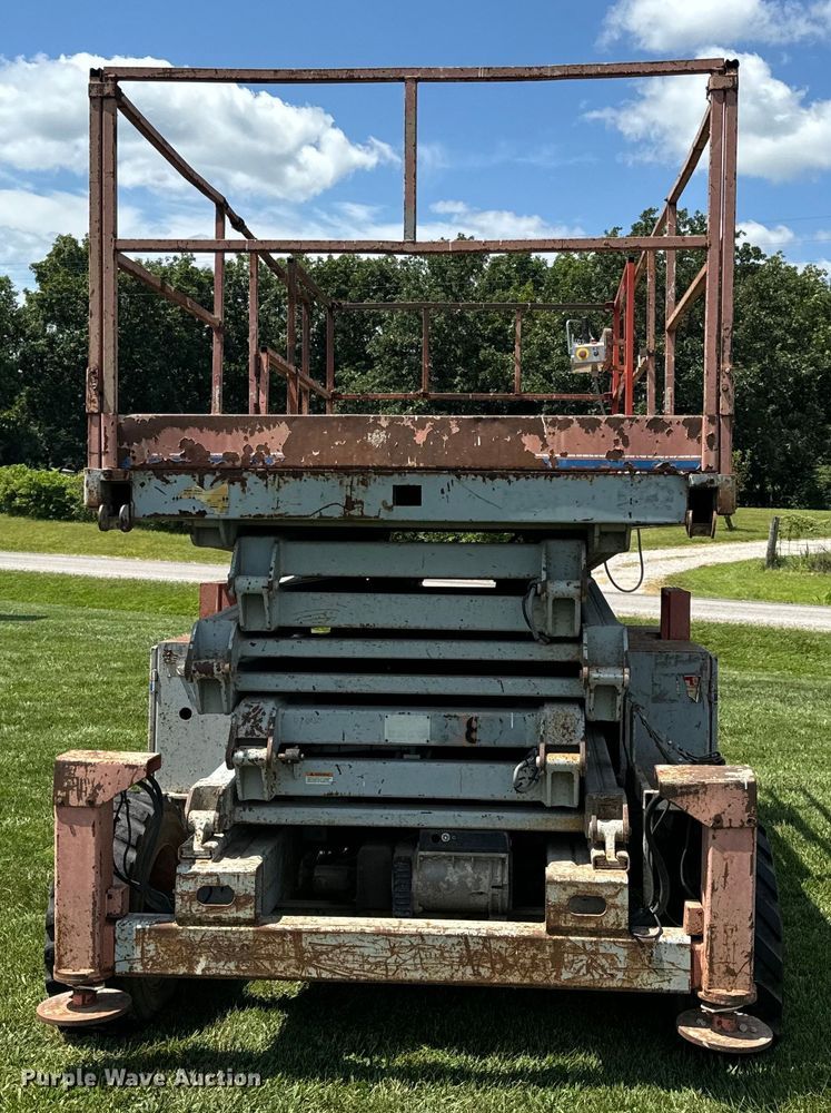 image for item OF9862 2002 SkyJack SJ8841 scissor lift
