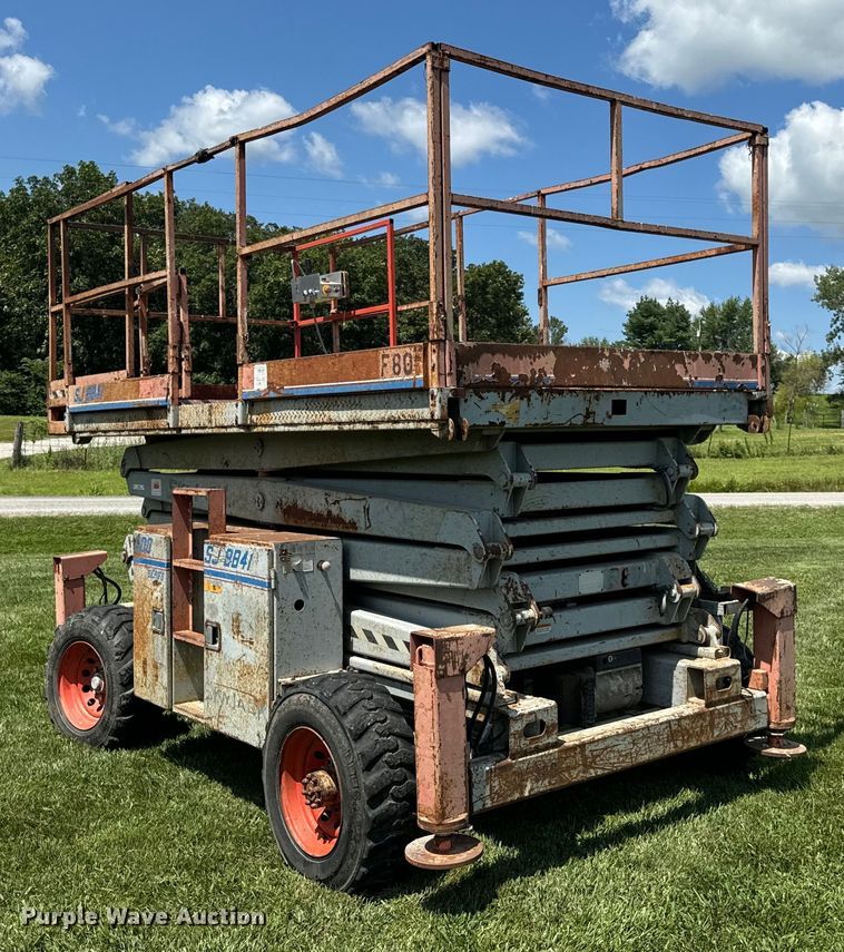 image for item OF9862 2002 SkyJack SJ8841 scissor lift