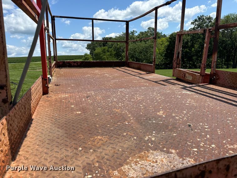 image for item OF9862 2002 SkyJack SJ8841 scissor lift