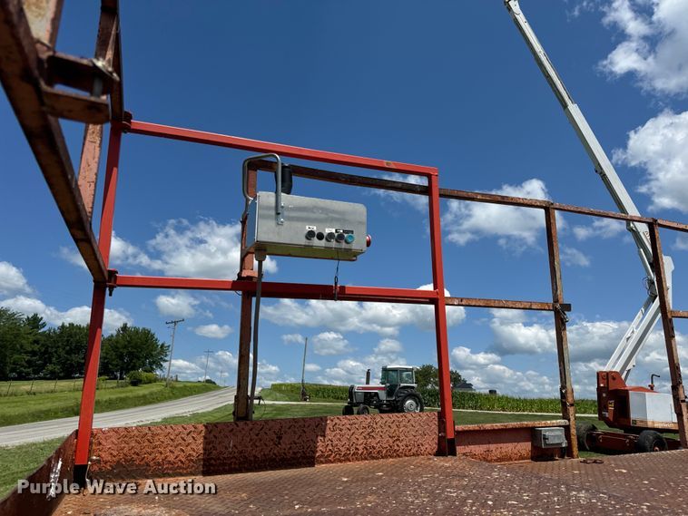 image for item OF9862 2002 SkyJack SJ8841 scissor lift