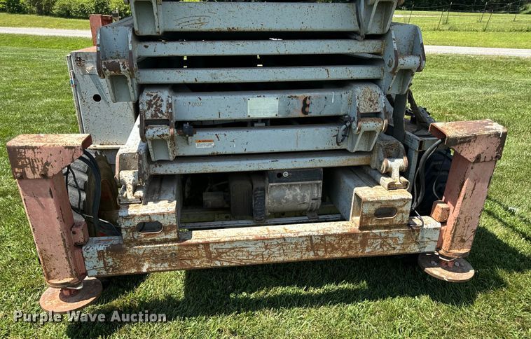 image for item OF9862 2002 SkyJack SJ8841 scissor lift