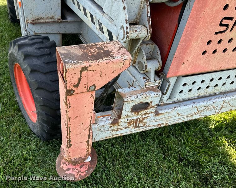 image for item OF9862 2002 SkyJack SJ8841 scissor lift