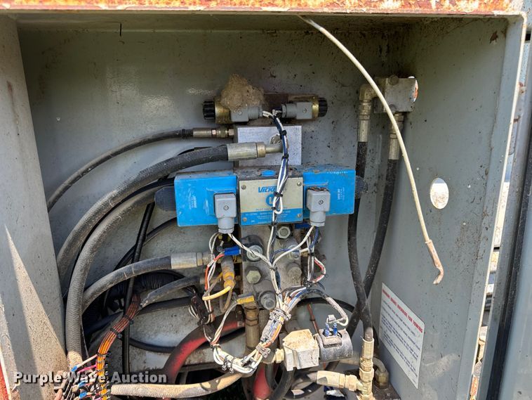 image for item OF9862 2002 SkyJack SJ8841 scissor lift