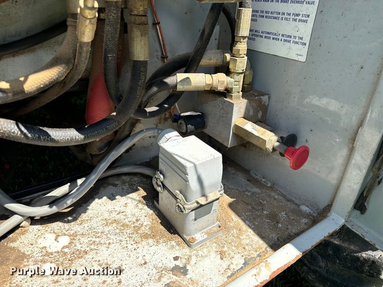 image for item OF9862 2002 SkyJack SJ8841 scissor lift