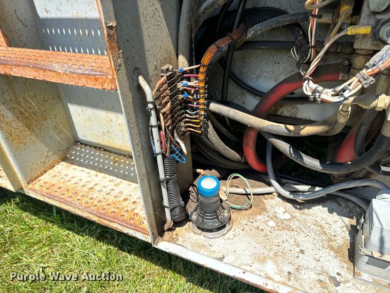 image for item OF9862 2002 SkyJack SJ8841 scissor lift