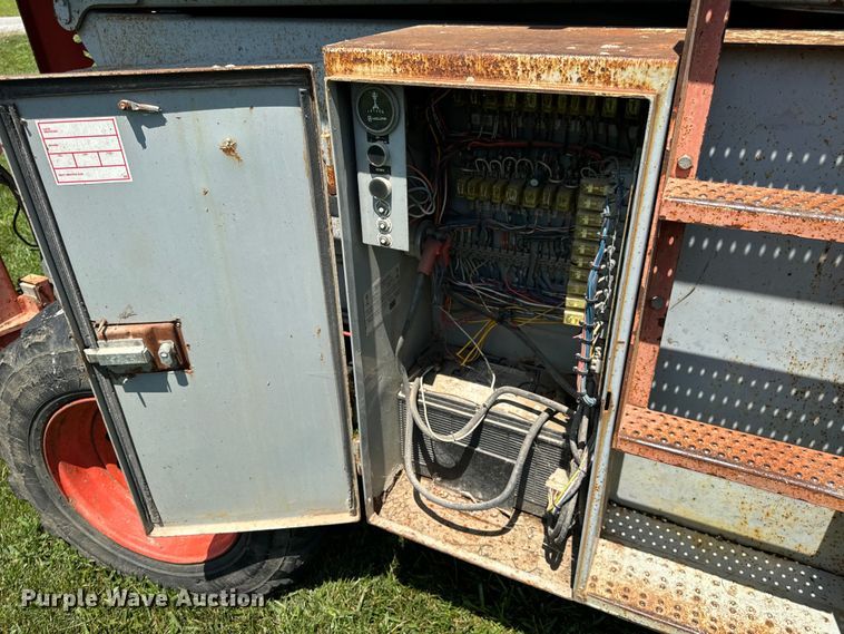 image for item OF9862 2002 SkyJack SJ8841 scissor lift