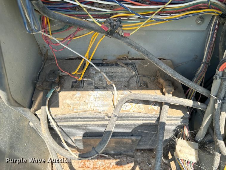 image for item OF9862 2002 SkyJack SJ8841 scissor lift