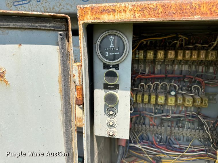 image for item OF9862 2002 SkyJack SJ8841 scissor lift