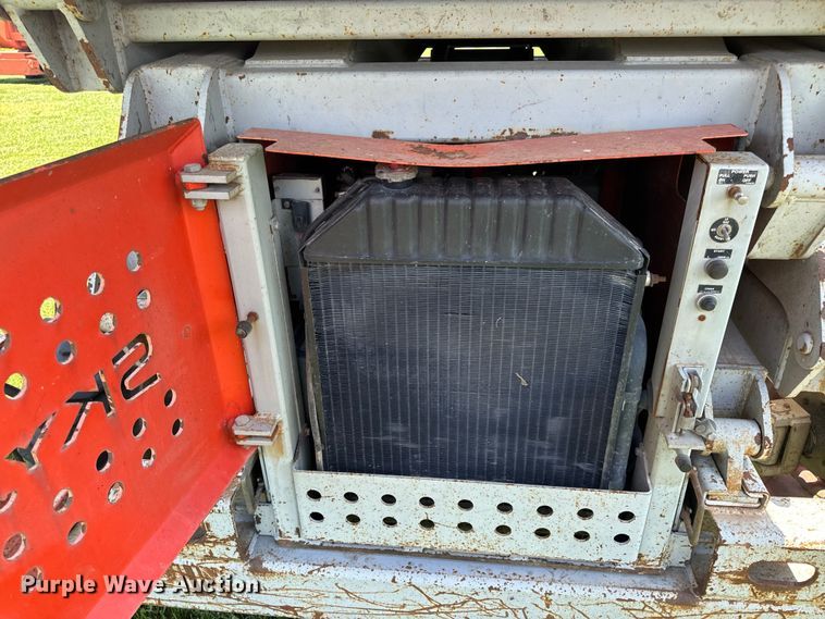 image for item OF9862 2002 SkyJack SJ8841 scissor lift