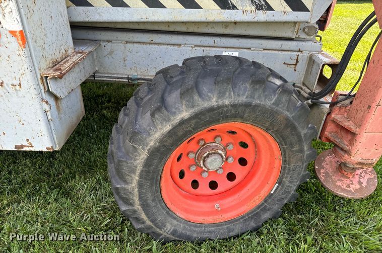 image for item OF9862 2002 SkyJack SJ8841 scissor lift