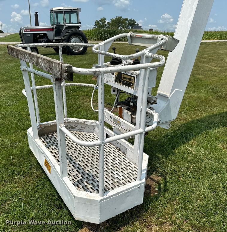 image for item OF9863 1994 Snorkelift ATB60 boom lift