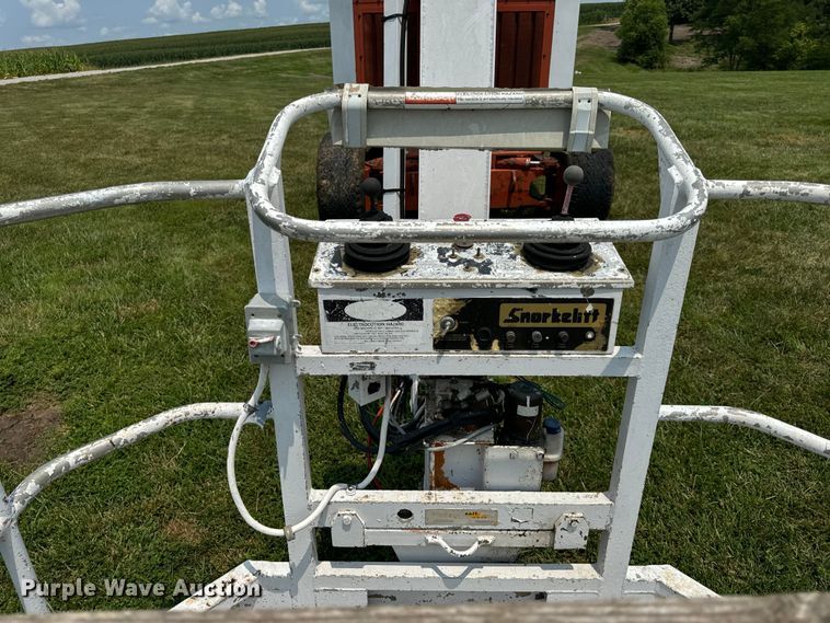 image for item OF9863 1994 Snorkelift ATB60 boom lift