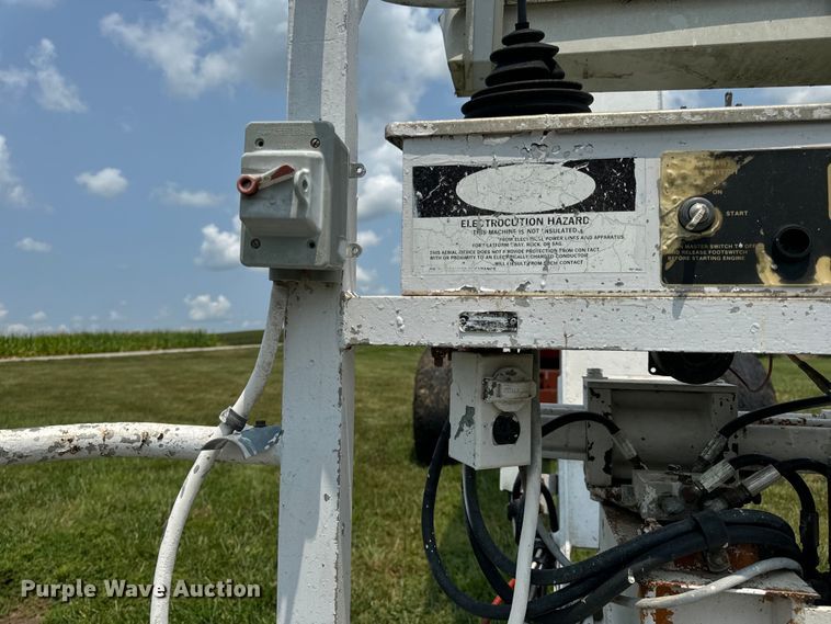 image for item OF9863 1994 Snorkelift ATB60 boom lift