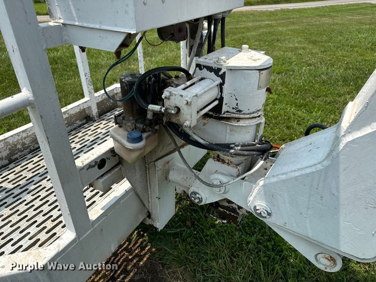 image for item OF9863 1994 Snorkelift ATB60 boom lift