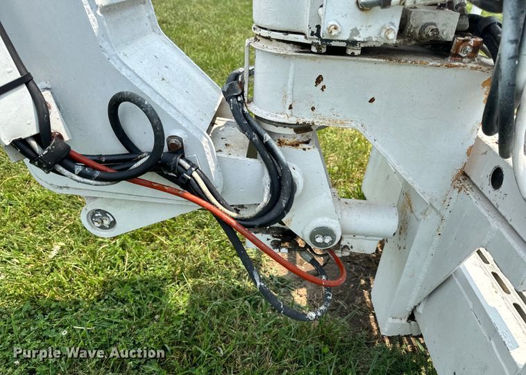 image for item OF9863 1994 Snorkelift ATB60 boom lift