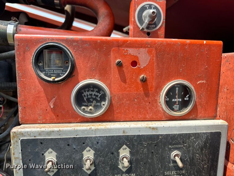 image for item OF9863 1994 Snorkelift ATB60 boom lift