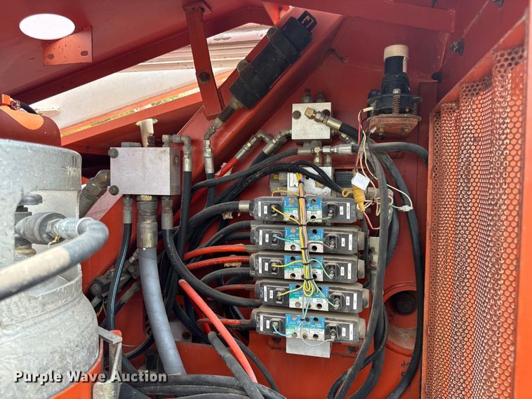 image for item OF9863 1994 Snorkelift ATB60 boom lift