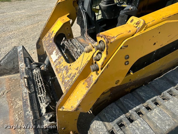 image for item OF9877 2016 Caterpillar  259D tracked skid steer loader