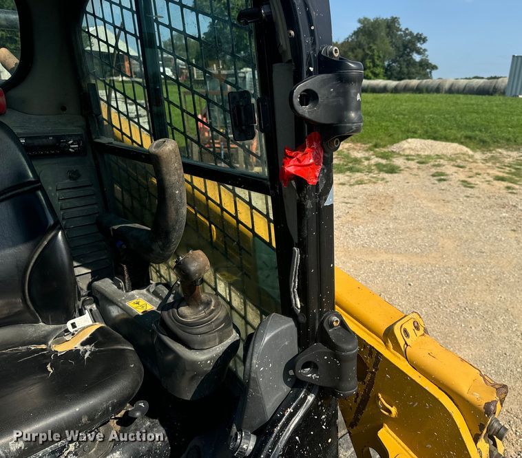 image for item OF9877 2016 Caterpillar  259D tracked skid steer loader