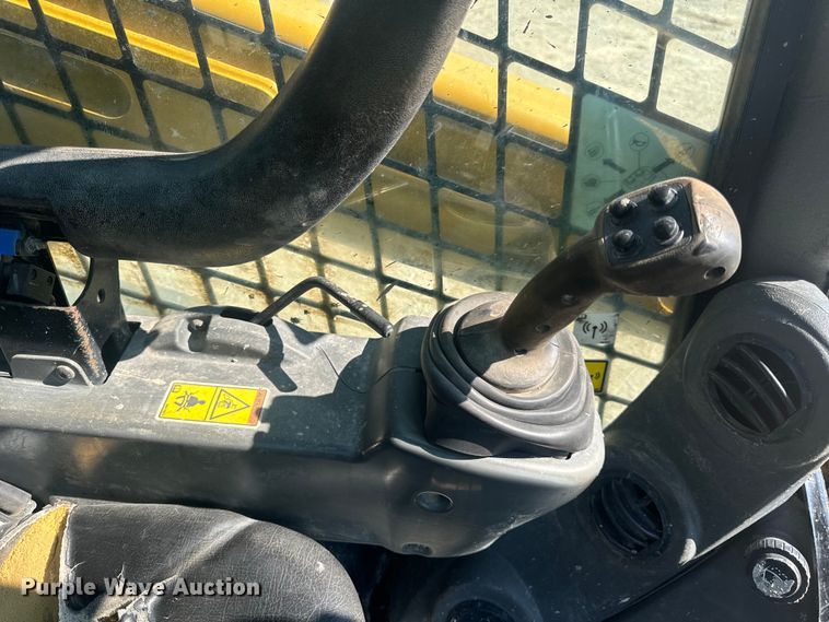 image for item OF9877 2016 Caterpillar  259D tracked skid steer loader