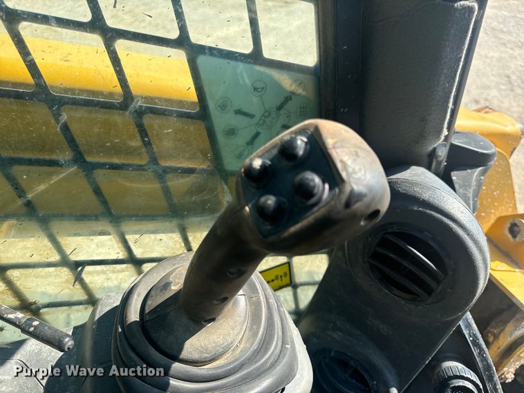 image for item OF9877 2016 Caterpillar  259D tracked skid steer loader