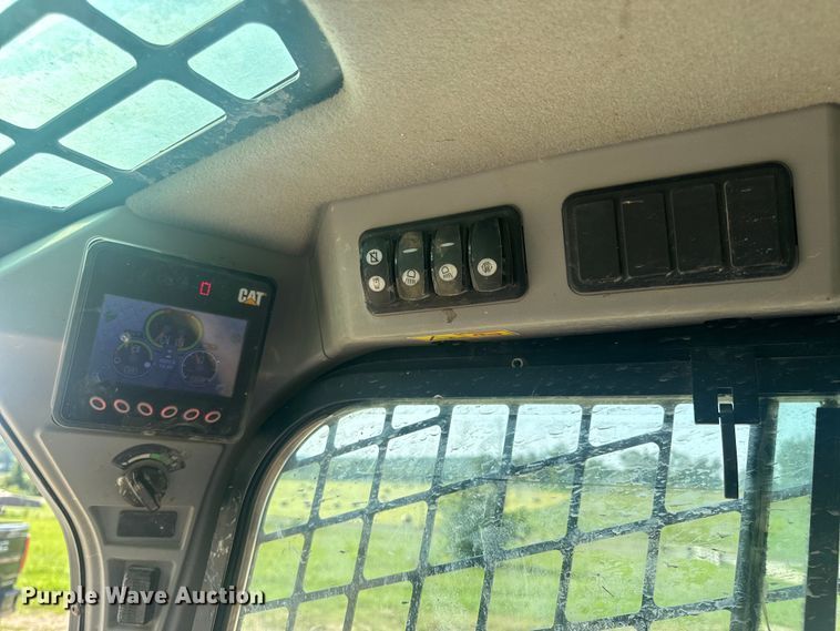 image for item OF9877 2016 Caterpillar  259D tracked skid steer loader