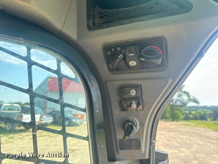 image for item OF9877 2016 Caterpillar  259D tracked skid steer loader