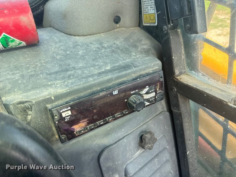 image for item OF9877 2016 Caterpillar  259D tracked skid steer loader