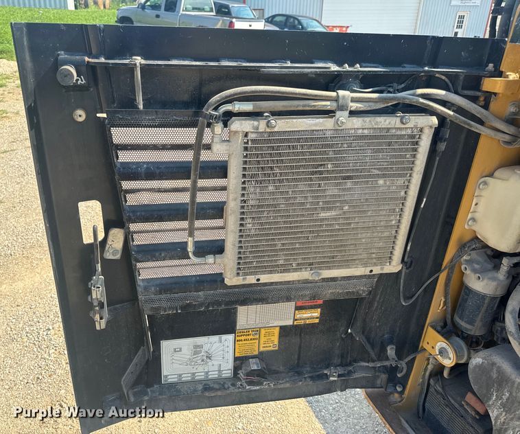 image for item OF9877 2016 Caterpillar  259D tracked skid steer loader