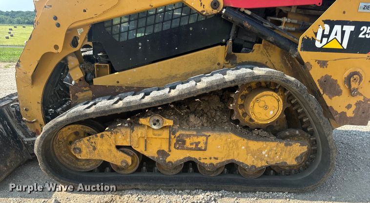 image for item OF9877 2016 Caterpillar  259D tracked skid steer loader