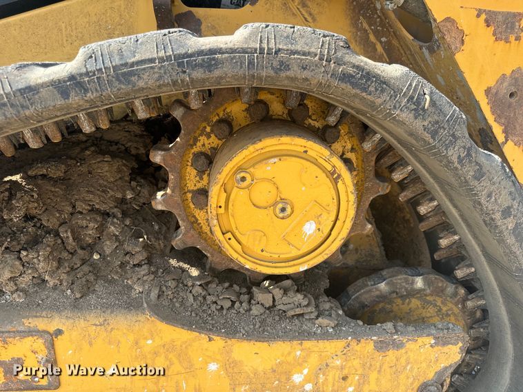 image for item OF9877 2016 Caterpillar  259D tracked skid steer loader