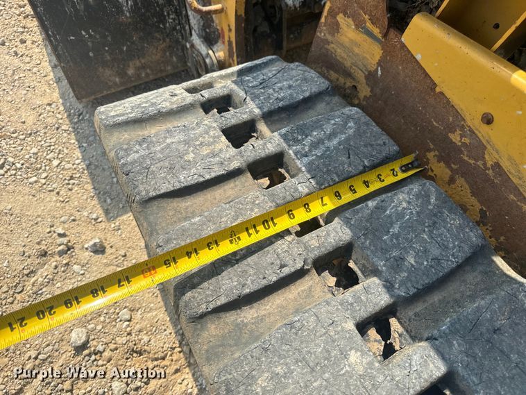 image for item OF9877 2016 Caterpillar  259D tracked skid steer loader