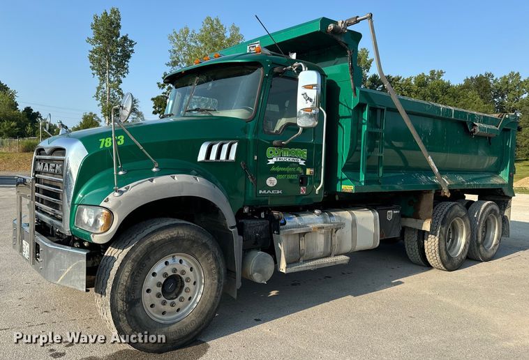 image for item OF9880 2018 Mack GU713 dump truck