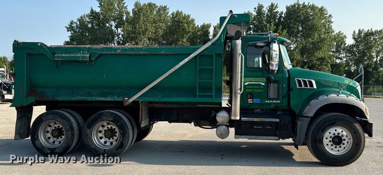 image for item OF9880 2018 Mack GU713 dump truck
