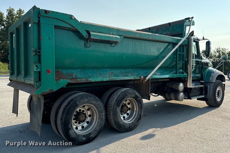 image for item OF9880 2018 Mack GU713 dump truck