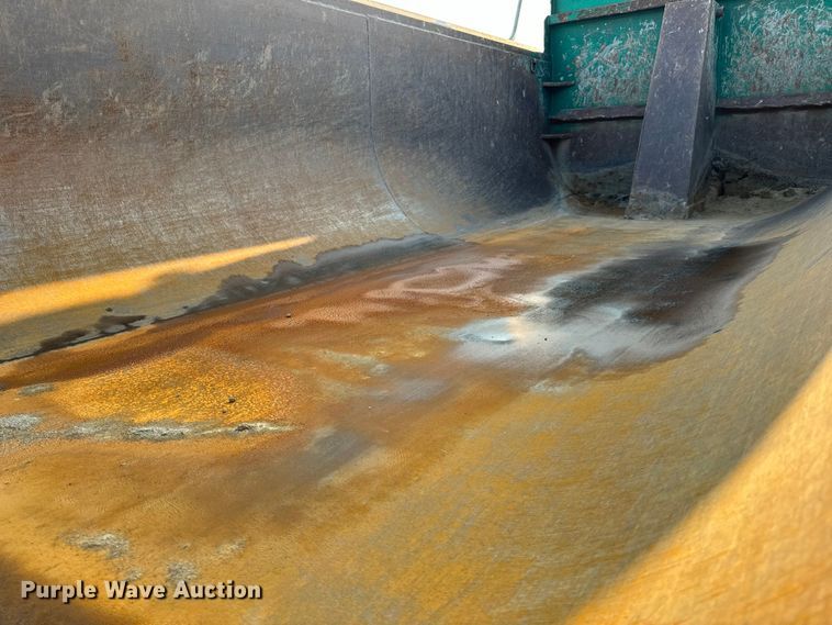 image for item OF9880 2018 Mack GU713 dump truck