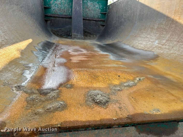 image for item OF9880 2018 Mack GU713 dump truck