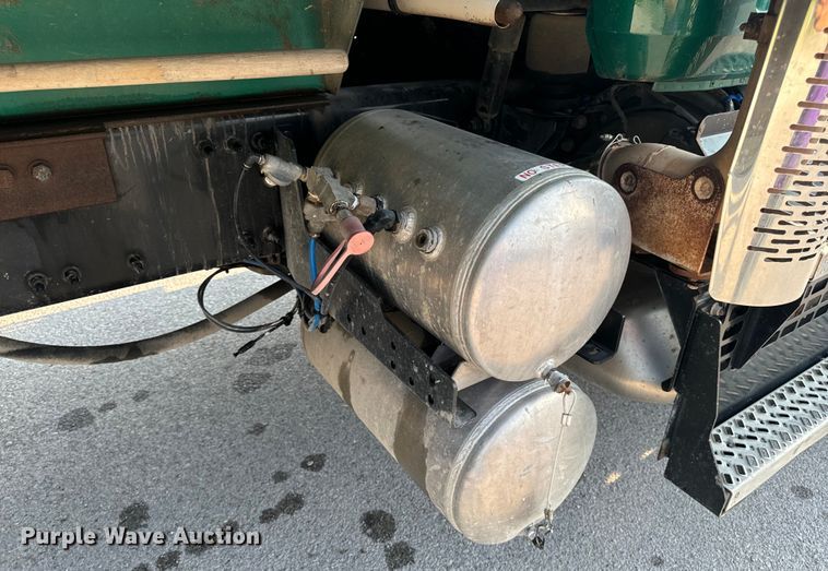 image for item OF9880 2018 Mack GU713 dump truck