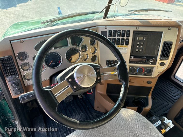 image for item OF9880 2018 Mack GU713 dump truck