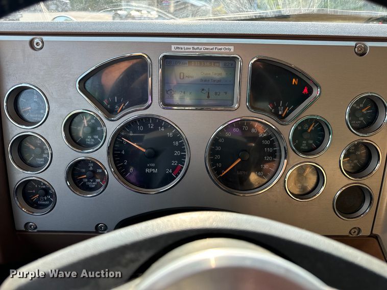 image for item OF9880 2018 Mack GU713 dump truck