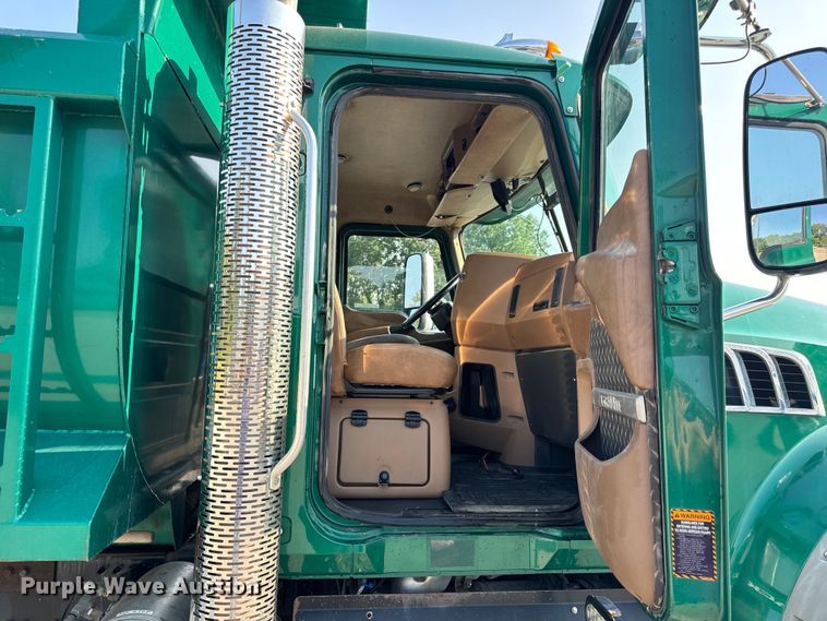 image for item OF9880 2018 Mack GU713 dump truck