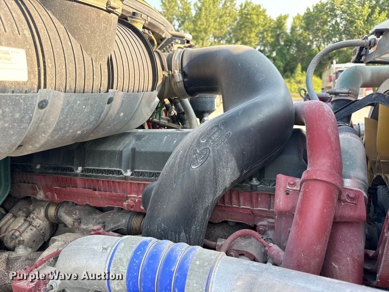 image for item OF9880 2018 Mack GU713 dump truck