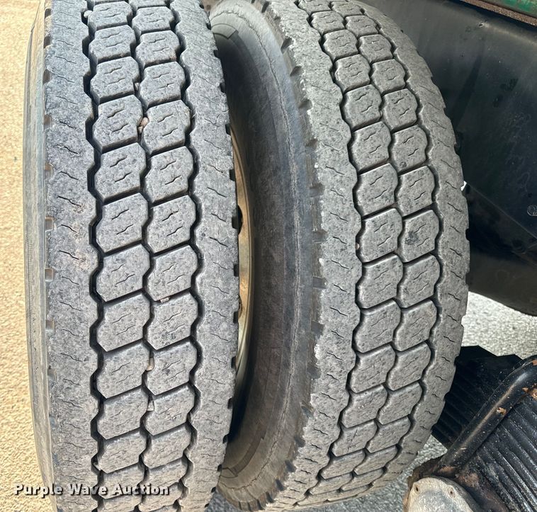 image for item OF9880 2018 Mack GU713 dump truck