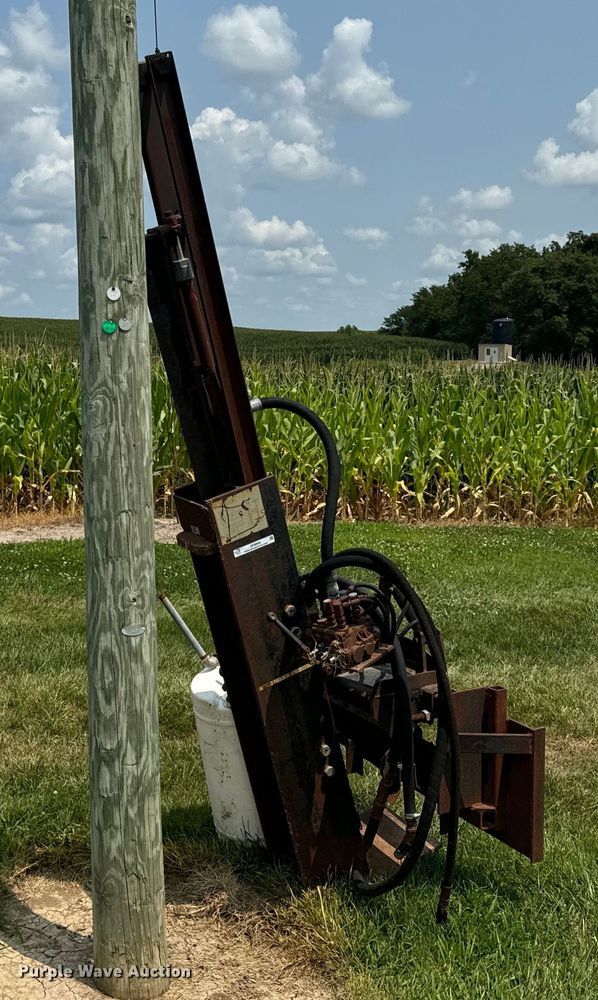 image for item OF9885 Shaver HD10 skid steer post driver