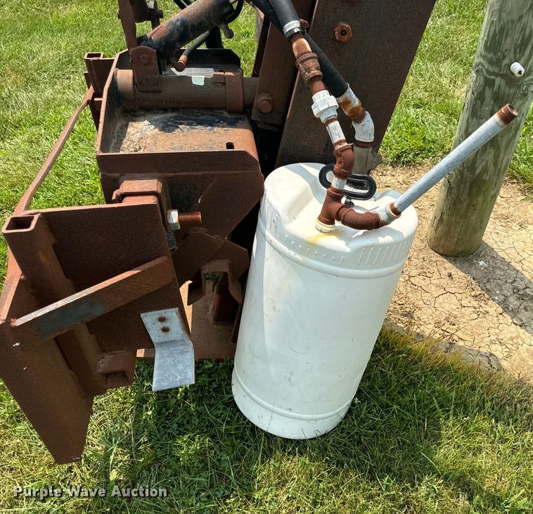 image for item OF9885 Shaver HD10 skid steer post driver