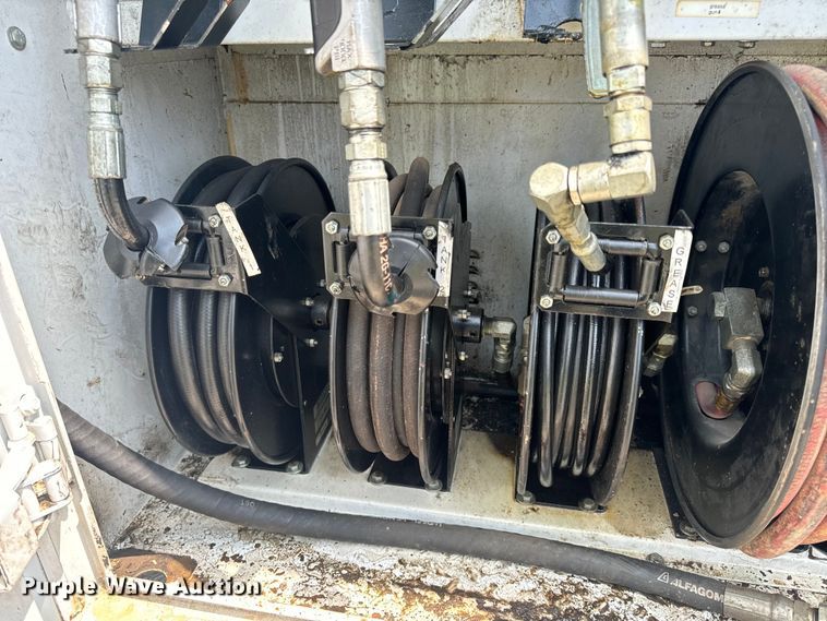 image for item OF9886 2012 Dodge Ram 5500HD utility / service truck