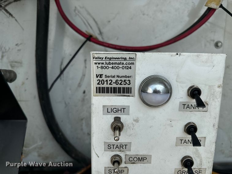 image for item OF9886 2012 Dodge Ram 5500HD utility / service truck