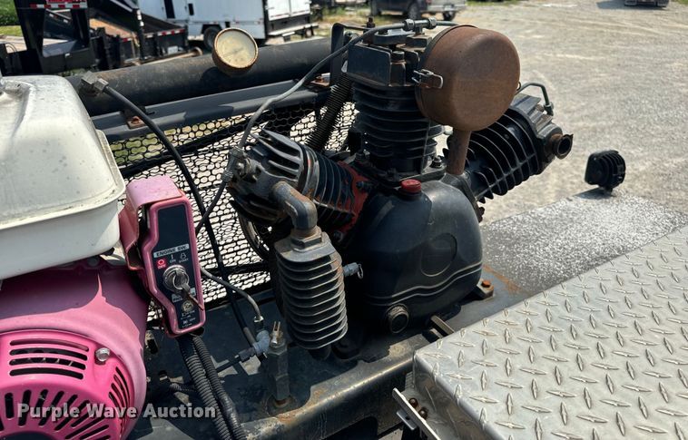 image for item OF9886 2012 Dodge Ram 5500HD utility / service truck