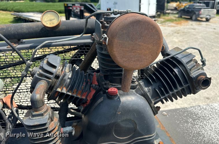 image for item OF9886 2012 Dodge Ram 5500HD utility / service truck